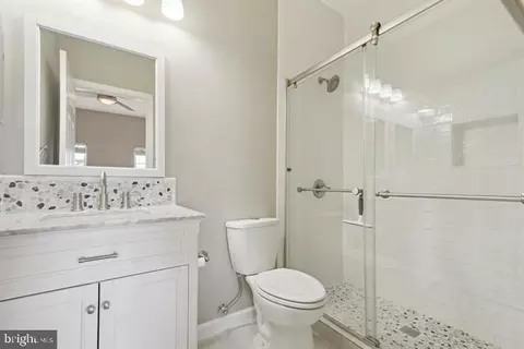 Bath - 21776 Jarvis Sq, Ashburn, VA 20147 photo 1 of 2