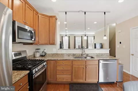 Kitchen - 25114 Monteith Ter, Chantilly, VA 20152 photo 4 of 4