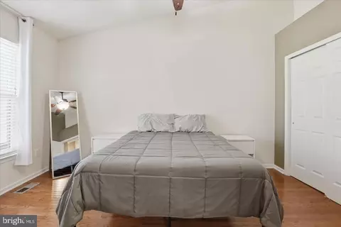 Bedroom - 25114 Monteith Ter, Chantilly, VA 20152 photo 1 of 8