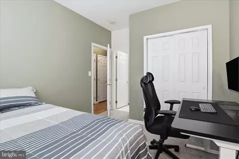 Bedroom - 25114 Monteith Ter, Chantilly, VA 20152 photo 6 of 8