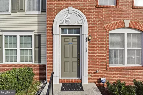 Exterior - 25114 Monteith Ter, Chantilly, VA 20152 photo 3 of 5