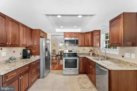 Kitchen - 115 Coffee Tree Ct, Sterling, VA 20164 photo 3 of 6