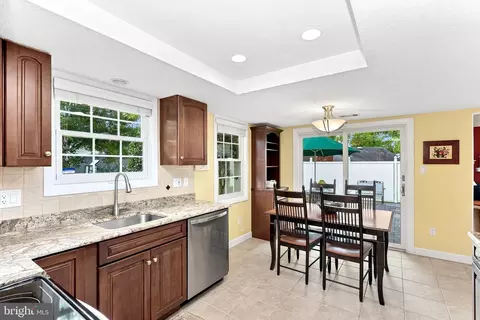 Kitchen - 115 Coffee Tree Ct, Sterling, VA 20164 photo 6 of 6