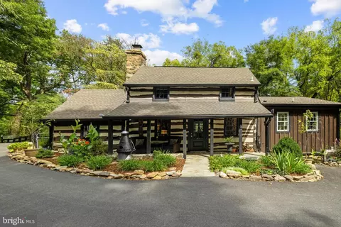 12986 Furnace Mountain Rd, Lovettsville, VA 20180