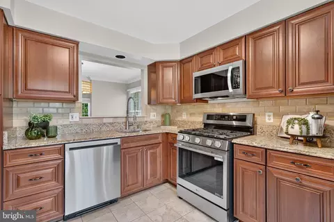 Kitchen - 45577 Hutchens Sq, Sterling, VA 20166 photo 1 of 4