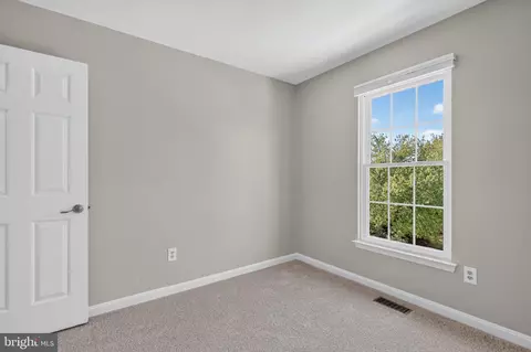 Bedroom - 45577 Hutchens Sq, Sterling, VA 20166 photo 4 of 7