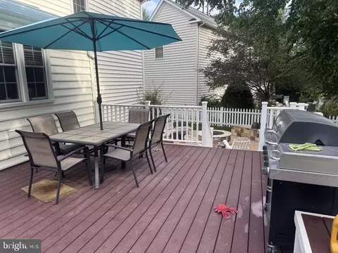 Exterior - 20235 Leier Pl, Ashburn, VA 20147 photo 5 of 7
