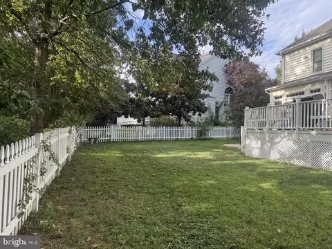 Exterior - 20235 Leier Pl, Ashburn, VA 20147 photo 4 of 7