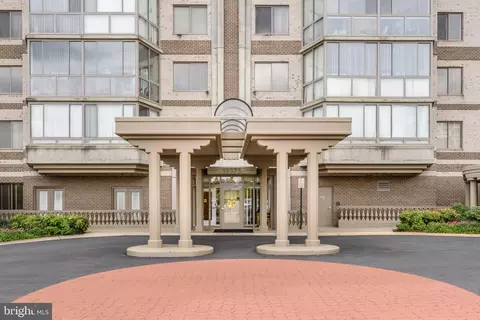 19375 Cypress Ridge Ter #916, Leesburg, VA 20176