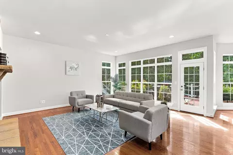 Living - 42755 Chatelain Cir, Brambleton, VA 20148 photo 6 of 9