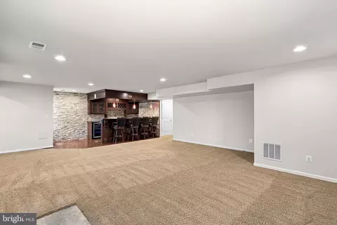 Living - 42755 Chatelain Cir, Brambleton, VA 20148 photo 8 of 9