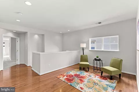 Entry Way - 42755 Chatelain Cir, Brambleton, VA 20148 photo 2 of 5