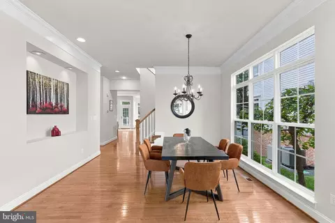 Dining - 42755 Chatelain Cir, Brambleton, VA 20148 photo 2 of 5
