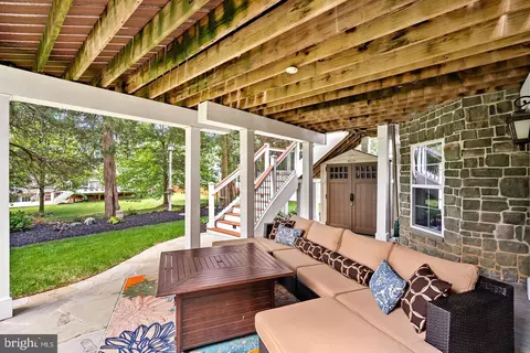 Exterior - 42755 Chatelain Cir, Brambleton, VA 20148 photo 6 of 21