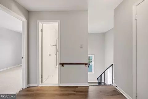 Entry Way - 1003 Salisbury Ct, Sterling, VA 20164 photo 4 of 4
