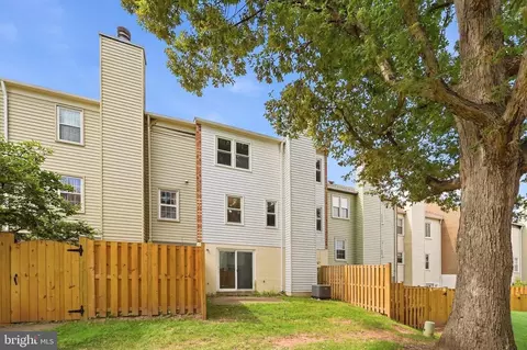 Exterior - 1003 Salisbury Ct, Sterling, VA 20164 photo 3 of 3