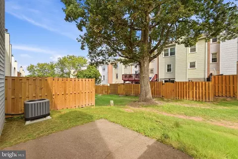 Exterior - 1003 Salisbury Ct, Sterling, VA 20164 photo 1 of 3