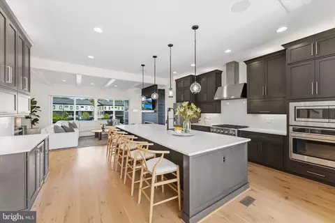 Kitchen - 20277 Oak Bluff Dr, Ashburn, VA 20147 photo 1 of 2