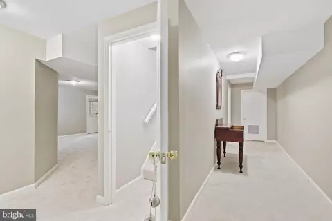 Entry Way - 20242 Ordinary Pl, Ashburn, VA 20147 photo 4 of 5