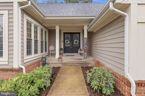 Exterior - 20242 Ordinary Pl, Ashburn, VA 20147 photo 4 of 12