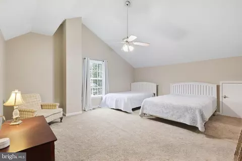 Bedroom - 20242 Ordinary Pl, Ashburn, VA 20147 photo 6 of 7