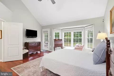 Bedroom - 20242 Ordinary Pl, Ashburn, VA 20147 photo 3 of 7