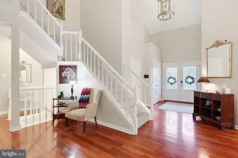 Entry Way - 20242 Ordinary Pl, Ashburn, VA 20147 photo 2 of 5