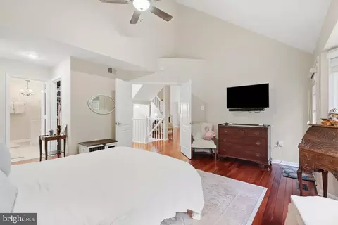 Bedroom - 20242 Ordinary Pl, Ashburn, VA 20147 photo 4 of 7