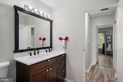 Entry Way - 312 E Cornell Dr E #167, Sterling, VA 20164 photo 4 of 6