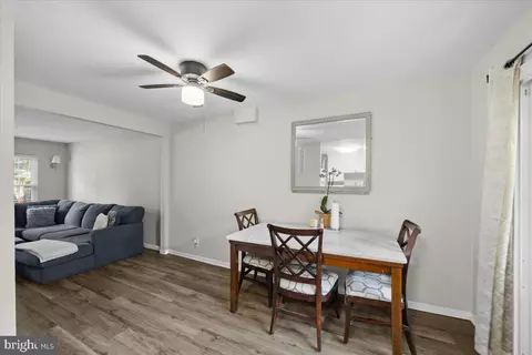 Entry Way - 312 E Cornell Dr E #167, Sterling, VA 20164 photo 3 of 6