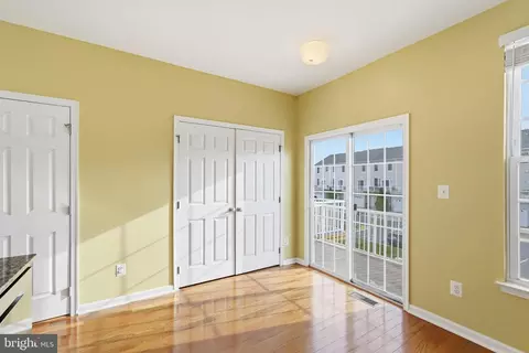 Entry Way - 25156 Monteith Ter, Chantilly, VA 20152 photo 2 of 4