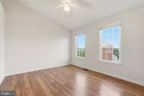 Bedroom - 25156 Monteith Ter, Chantilly, VA 20152 photo 2 of 4