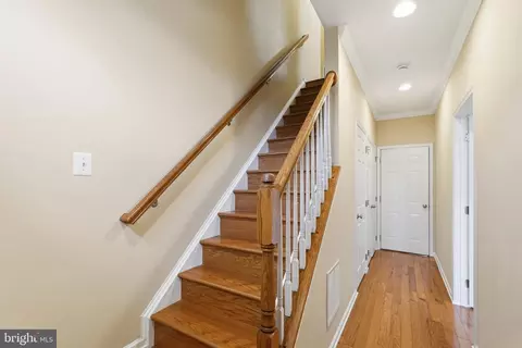 Entry Way - 25156 Monteith Ter, Chantilly, VA 20152 photo 1 of 4