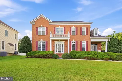 43483 Savoy Woods Ct, Chantilly, VA 20152