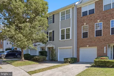 20548 Blue Heron Ter, Sterling, VA 20165
