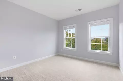 Bedroom - 24958 Ashgarten Dr, Chantilly, VA 20152 photo 5 of 5