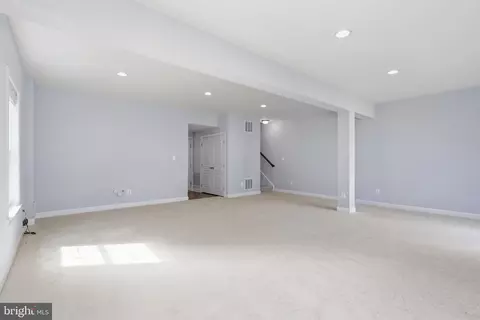 Living - 24958 Ashgarten Dr, Chantilly, VA 20152 photo 13 of 13