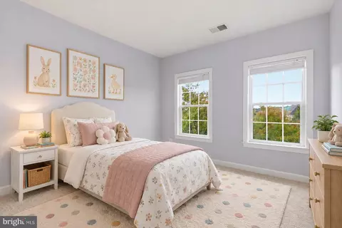 Bedroom - 24958 Ashgarten Dr, Chantilly, VA 20152 photo 4 of 5