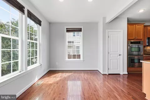 Other - 24958 Ashgarten Dr, Chantilly, VA 20152 photo 5 of 9