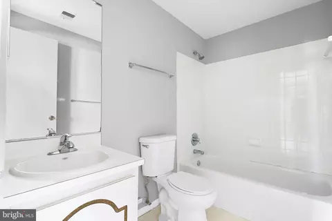 Bath - 35 Monarch Dr, Sterling, VA 20164 photo 1 of 2