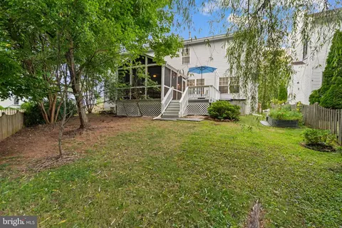 Exterior - 43848 Glenhazel Dr, Ashburn, VA 20147 photo 7 of 9