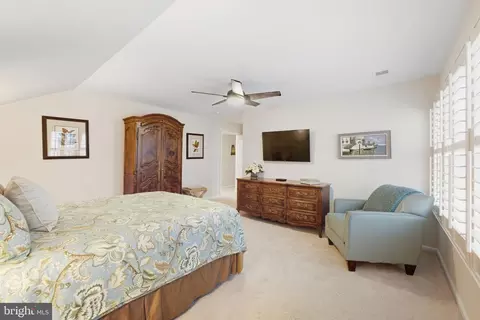 Bedroom - 20523 Crescent Pointe Pl, Ashburn, VA 20147 photo 3 of 4