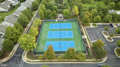 View/Area - 20523 Crescent Pointe Pl, Ashburn, VA 20147 photo 3 of 5