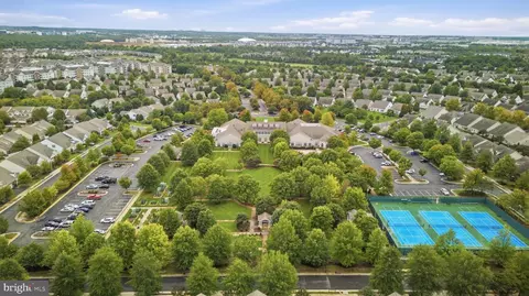 View/Area - 20523 Crescent Pointe Pl, Ashburn, VA 20147 photo 2 of 5