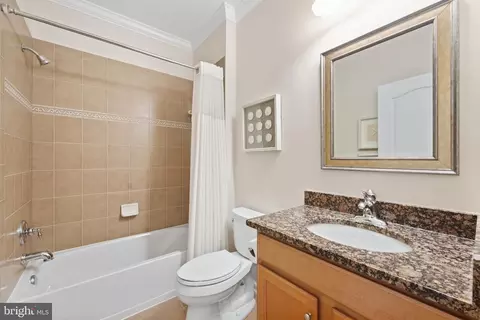 Bath - 20523 Crescent Pointe Pl, Ashburn, VA 20147 photo 1 of 5