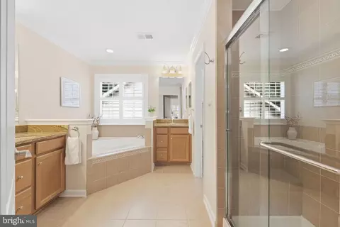 Bath - 20523 Crescent Pointe Pl, Ashburn, VA 20147 photo 4 of 5