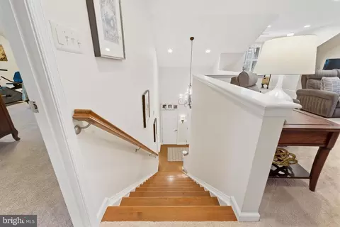 Entry Way - 20523 Crescent Pointe Pl, Ashburn, VA 20147 photo 5 of 9