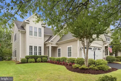 Exterior - 20523 Crescent Pointe Pl, Ashburn, VA 20147 photo 3 of 9