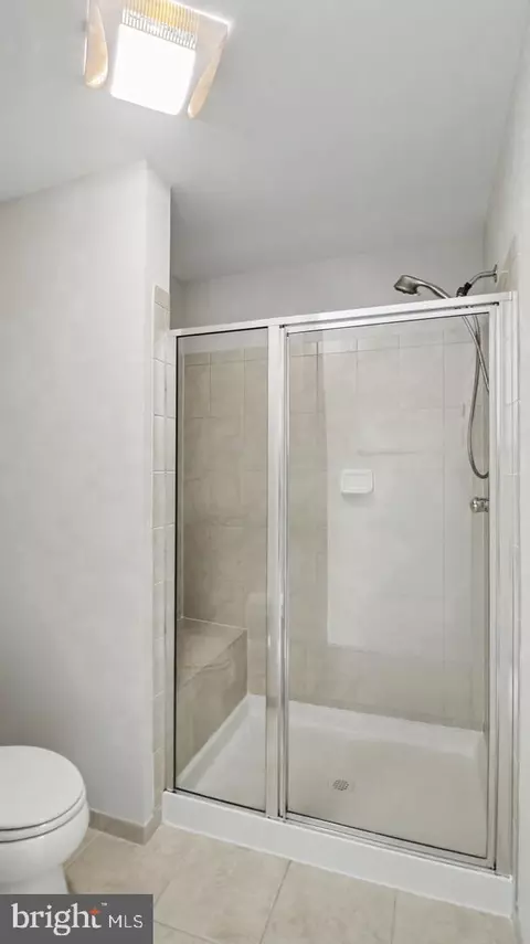 Bath - 42371 Trellis Sq, Brambleton, VA 20148 photo 3 of 4