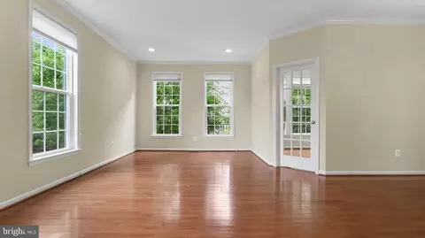 Living - 42371 Trellis Sq, Brambleton, VA 20148 photo 3 of 8